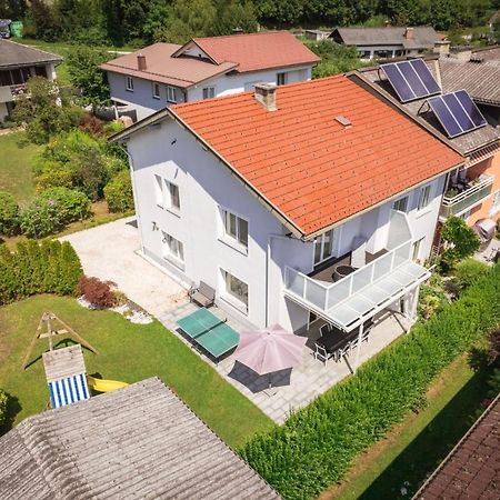 Schoenes Ferienhaus Mit Garten Portschach am Woerthersee Luaran gambar