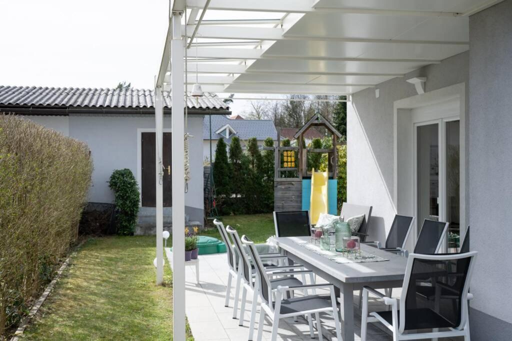 Schoenes Ferienhaus Mit Garten Portschach am Woerthersee Luaran gambar