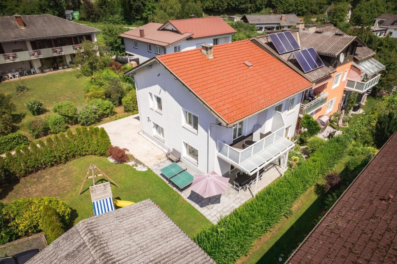 Schoenes Ferienhaus Mit Garten Portschach am Woerthersee Luaran gambar